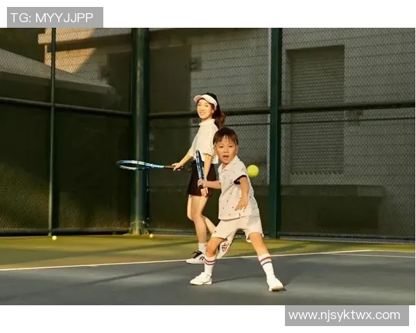 足球明星女儿追梦踢球的青春故事电影展现勇气与坚持 足球明星女儿追梦踢球的青春故事电影展现勇气与坚持