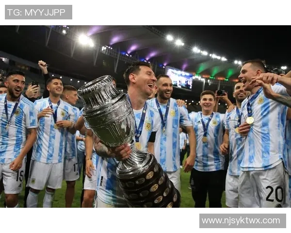 足球明星群像精彩瞬间汇聚尽显球场魅力与团队精神